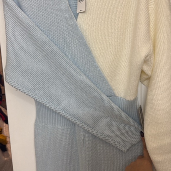Sweater Dress - Picture 4 of 6